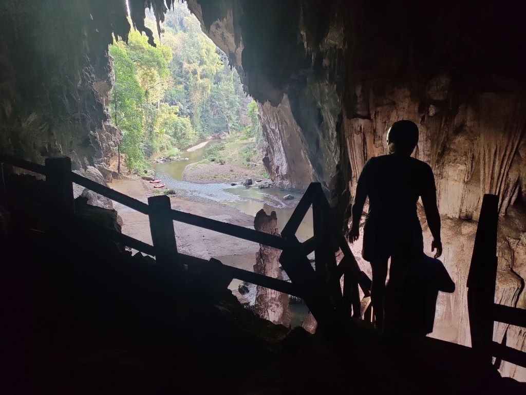 Tam Lod Cave