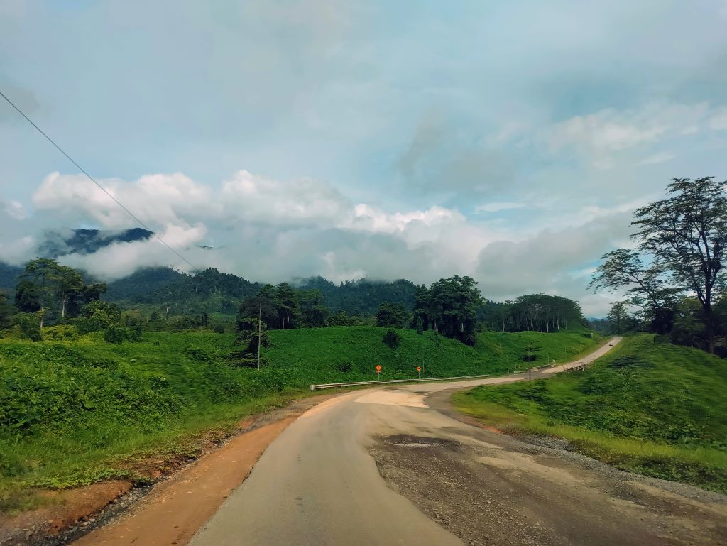 Slechte wegen tussen Tawau en Keningau | Roadtrip Maleisisch Borneo | Reisroute Sabah